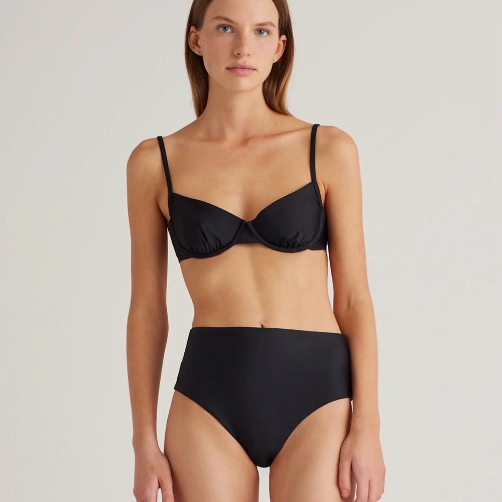 Quince Italian Demi Bikini Top in Black Size Medium y685